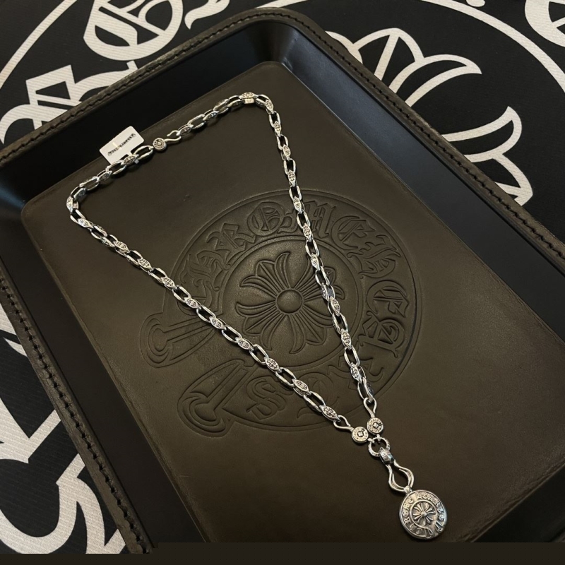 Ch**me He**ts necklaces